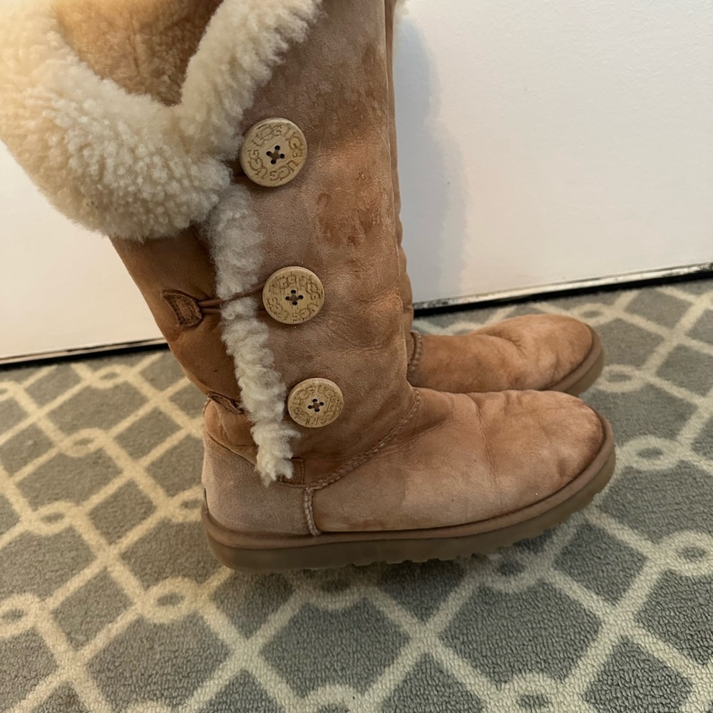 UGG Tan Winter Boots with Cream Fur
